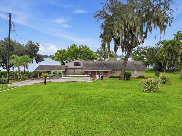3.34 Acres of Land with Home for Lease in Auburndale, Florida