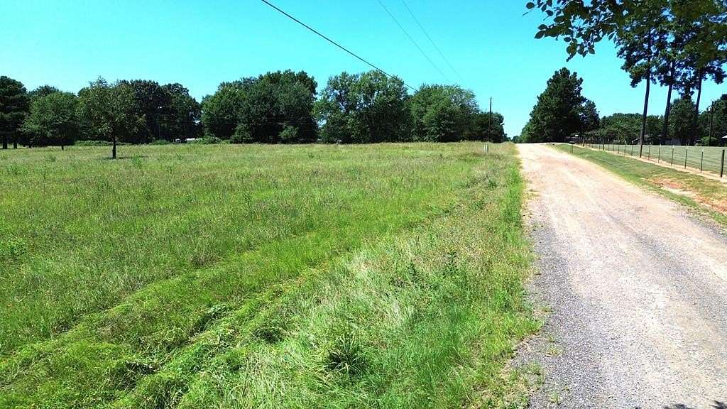 2.87 Acres of Residential Land for Sale in Crockett, Texas