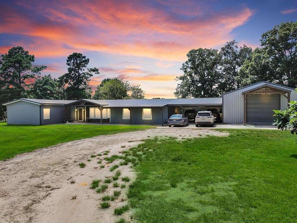 33.5 Acres of Land with Home for Sale in Jasper, Texas
