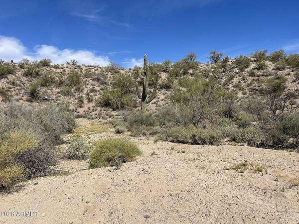 2.2 Acres of Residential Land for Sale in Morristown, Arizona