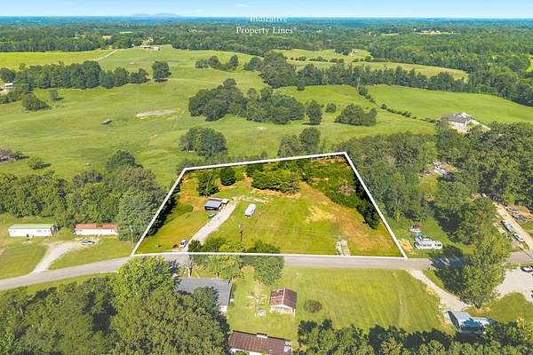 2.5 Acres of Land with Home for Sale in Walling, Tennessee