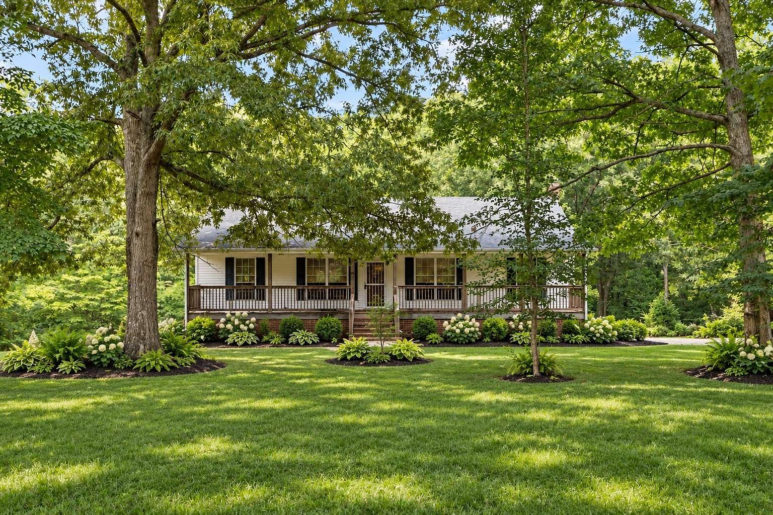 7 Acres of Land with Home for Sale in Dickson, Tennessee