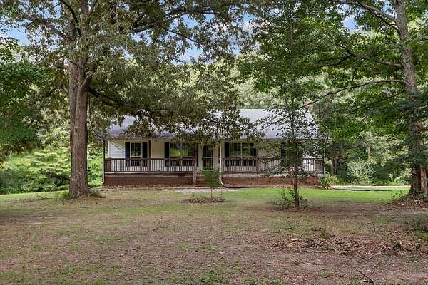 7 Acres of Land with Home for Sale in Dickson, Tennessee