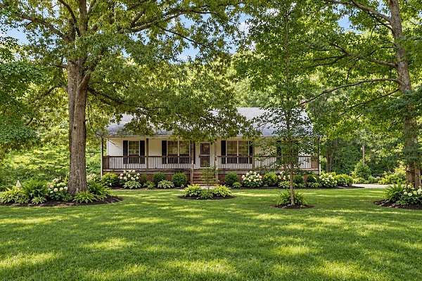 7 Acres of Land with Home for Sale in Dickson, Tennessee