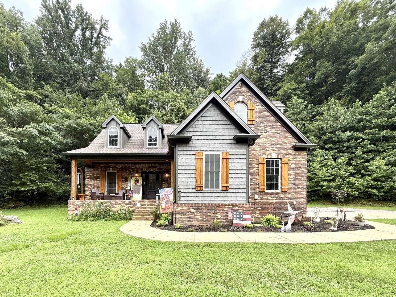 8 Acres of Land with Home for Sale in Pulaski, Tennessee