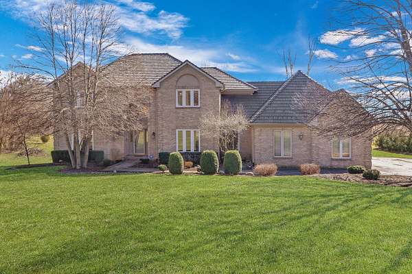 1.63 Acres of Land with Home for Sale in Long Grove, Illinois