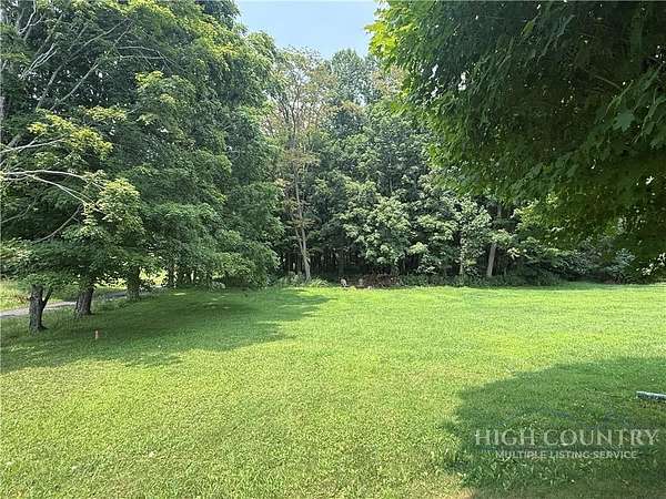 1 Acre of Land for Sale in Jefferson, North Carolina