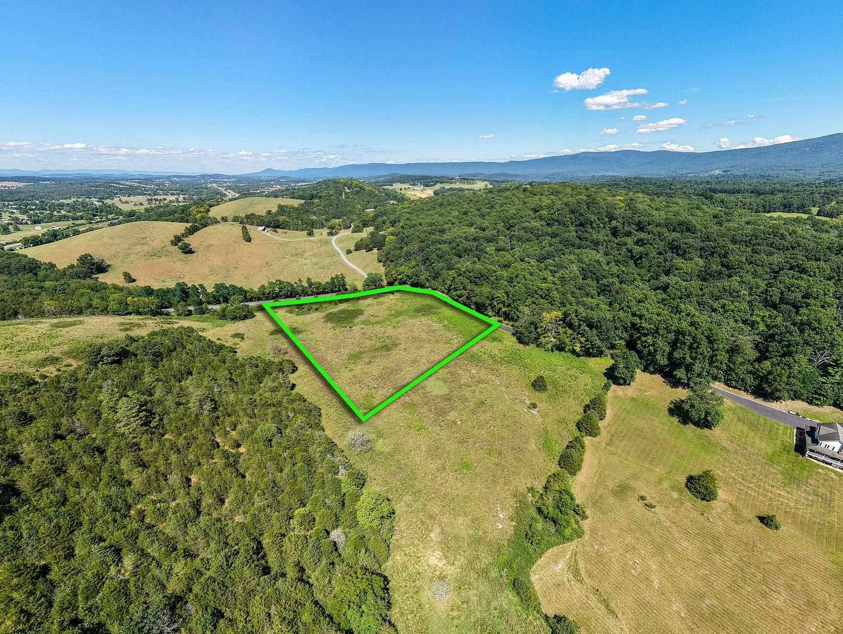 4 Acres of Residential Land for Sale in Harrisonburg, Virginia