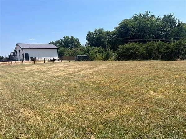 0.5 Acres of Land for Sale in Kingston, Oklahoma