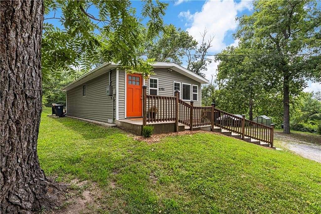 2.15 Acres of Land with Home for Sale in Kansas City, Missouri