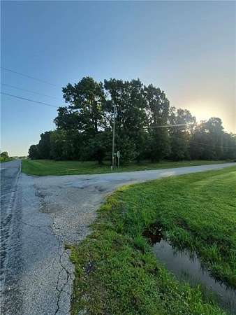 10 Acres of Recreational & Residential Land for Sale in Sac Township, Missouri