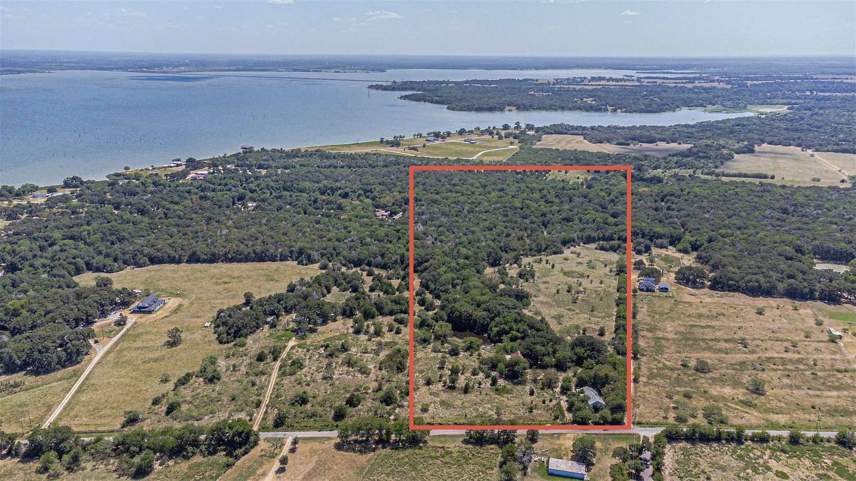30 Acres of Recreational & Residential Land for Sale in Corsicana, Texas