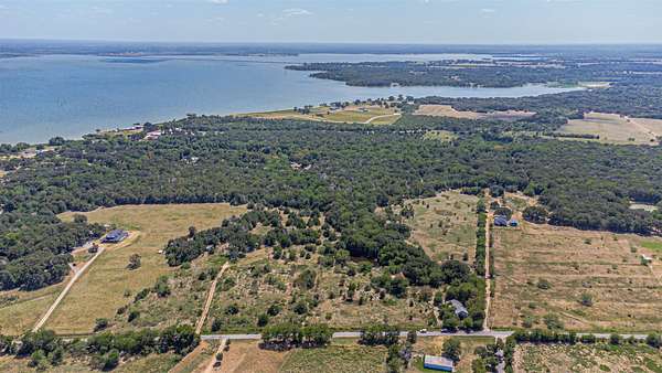 30 Acres of Recreational & Residential Land for Sale in Corsicana, Texas