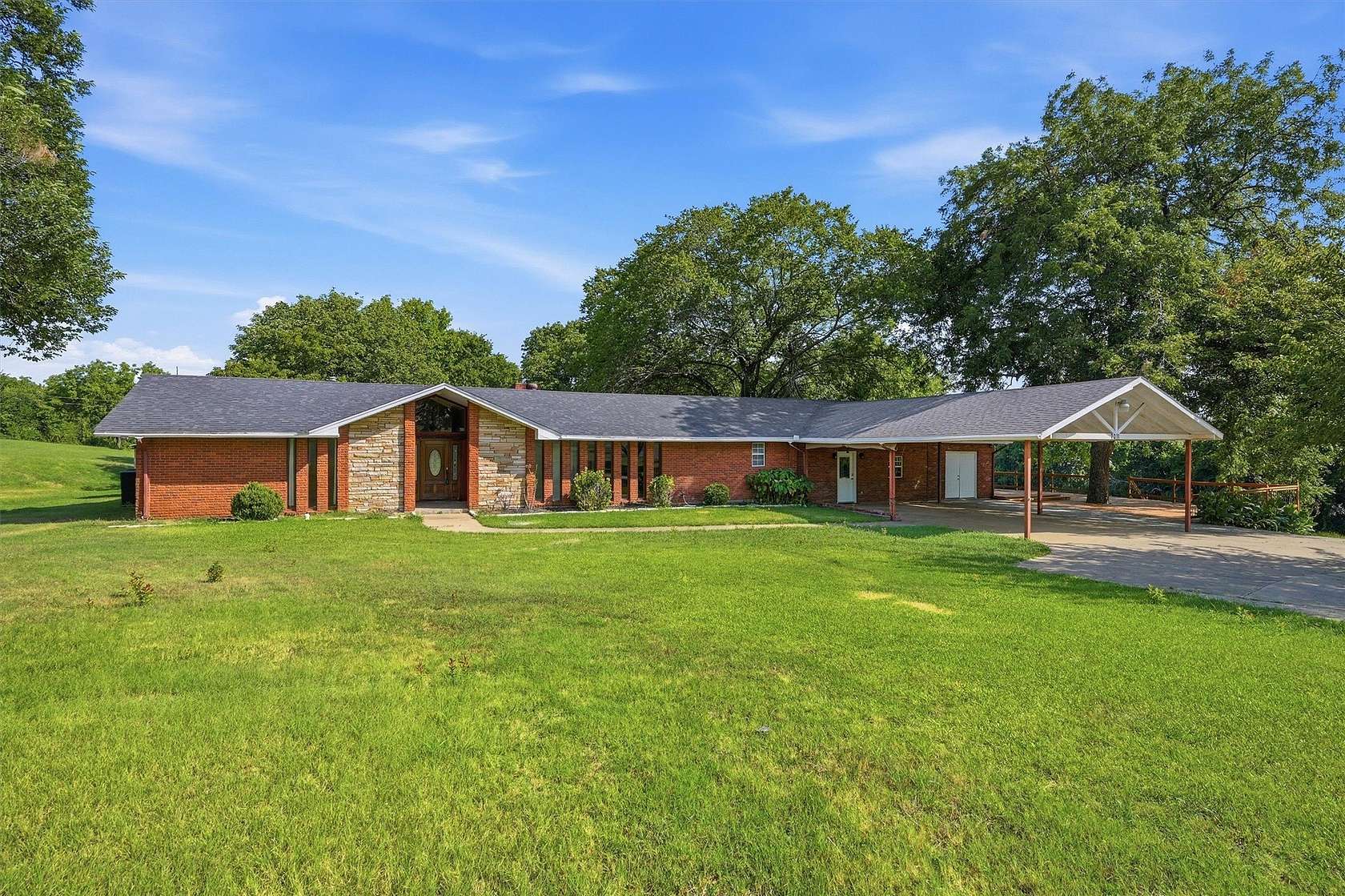 8.83 Acres of Improved Mixed-Use Land for Sale in Sherman, Texas