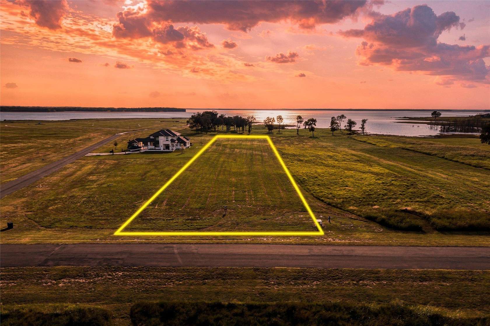 1.85 Acres of Residential Land for Sale in Honey Grove, Texas