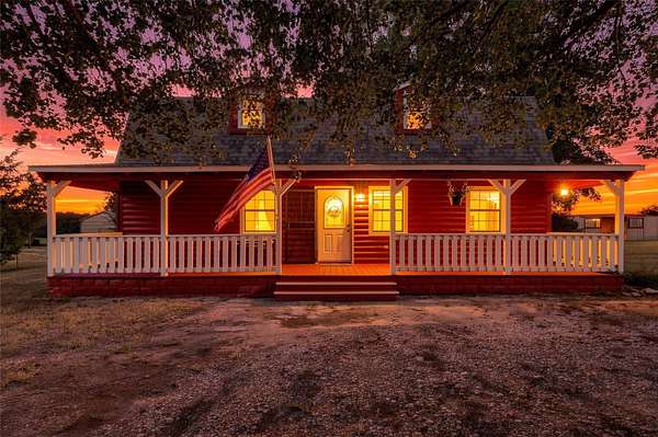 15.5 Acres of Land with Home for Sale in Telephone, Texas