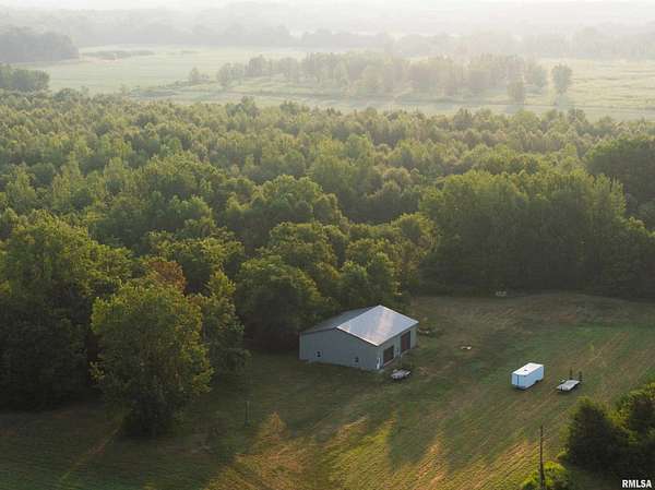 255 Acres of Land for Sale in Lewistown, Illinois