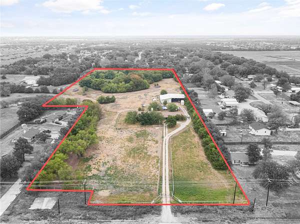 8 Acres of Land with Home for Sale in Rockwall, Texas