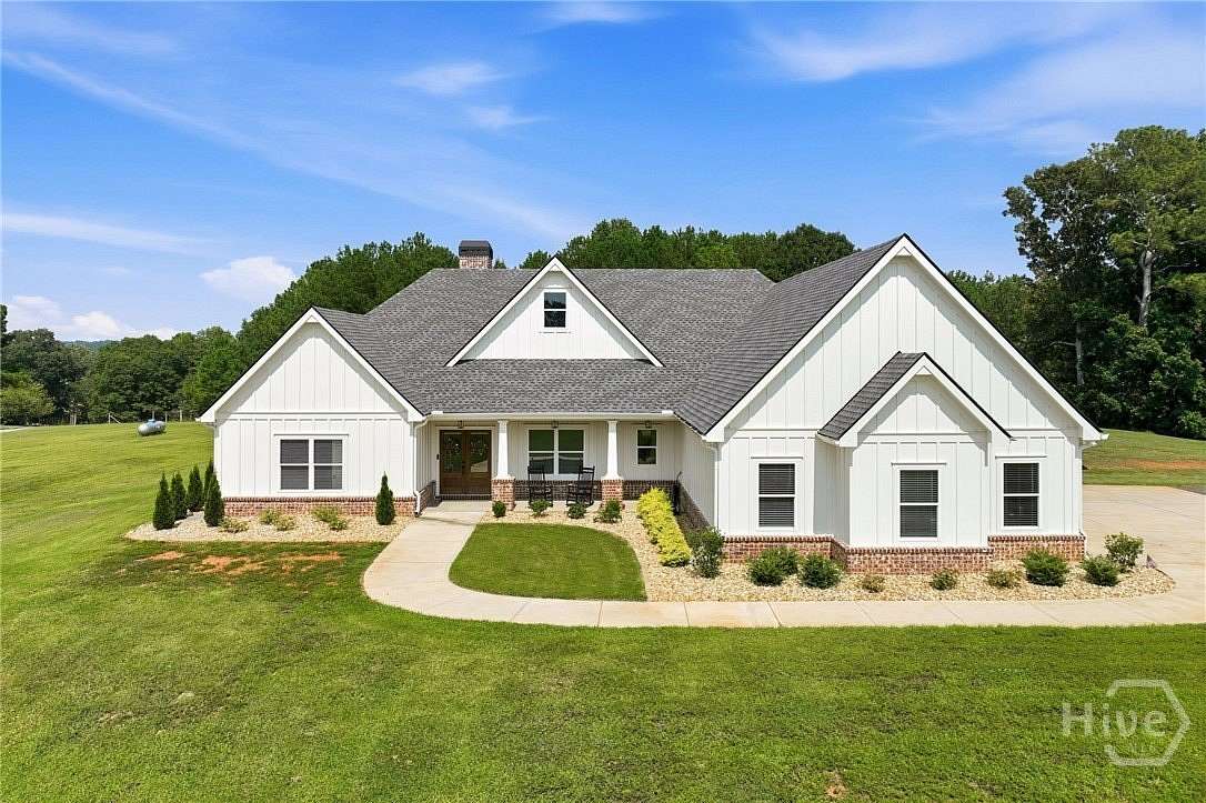 8 Acres of Land with Home for Sale in Madison, Georgia