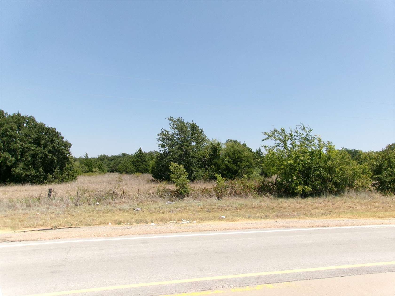 25 Acres of Land for Sale in Bowie, Texas
