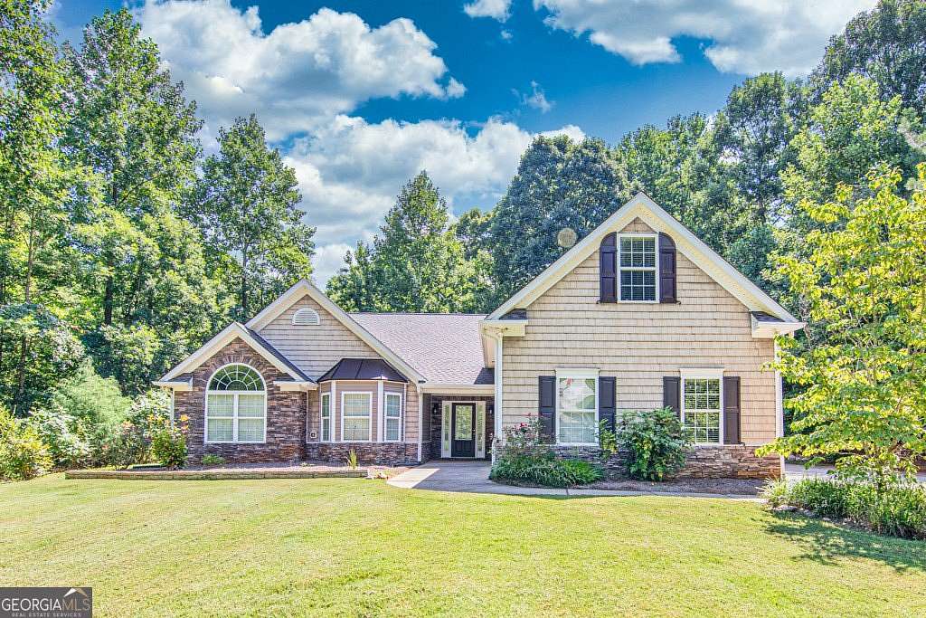 1.63 Acres of Land with Home for Lease in Braselton, Georgia