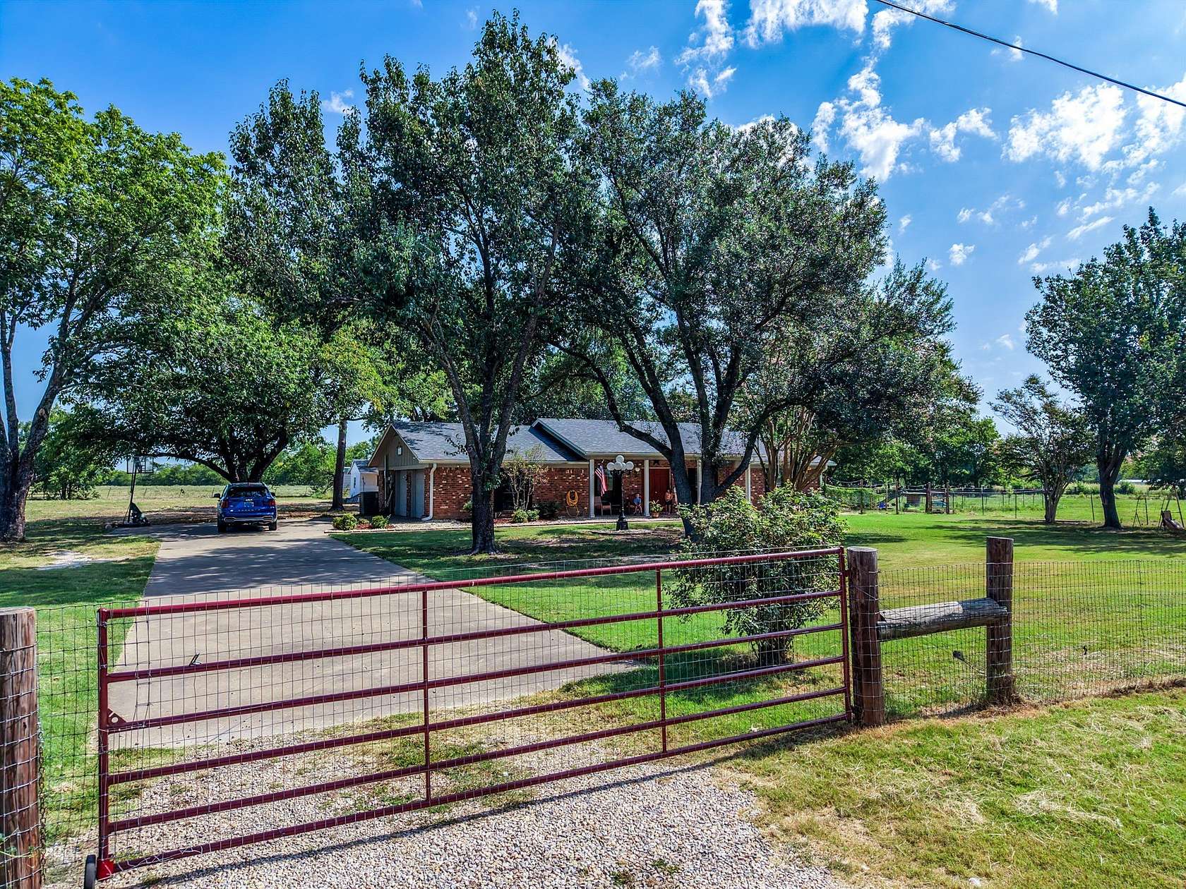 4.67 Acres of Land with Home for Sale in Brashear, Texas