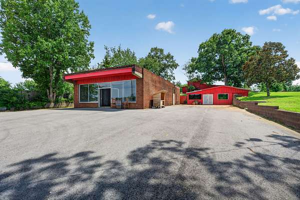 6 Acres of Mixed-Use Land for Sale in Burns, Tennessee