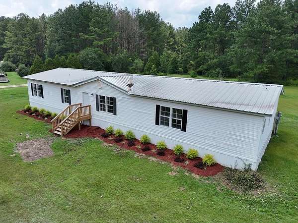 1.55 Acres of Land with Home for Sale in Cairo, Georgia
