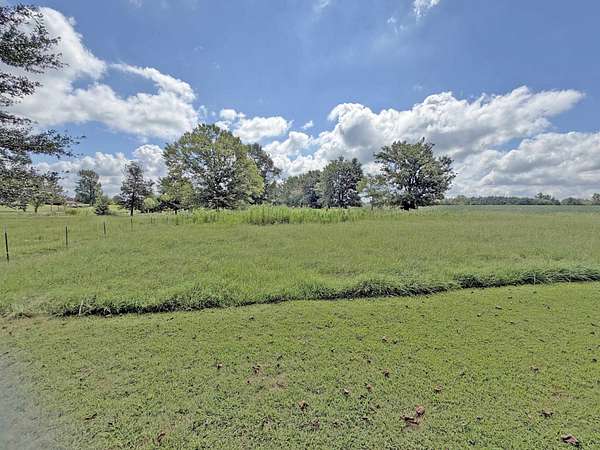 1.3 Acres of Residential Land for Sale in Savannah, Tennessee