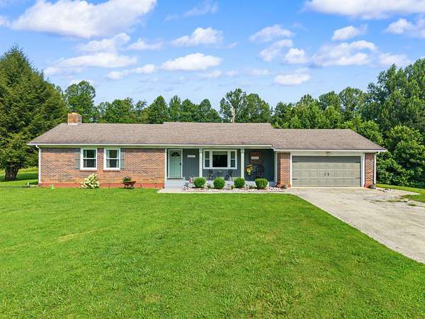 2.13 Acres of Land with Home for Sale in Beattyville, Kentucky