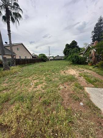 0.14 Acres of Residential Land for Sale in Pinedale, California