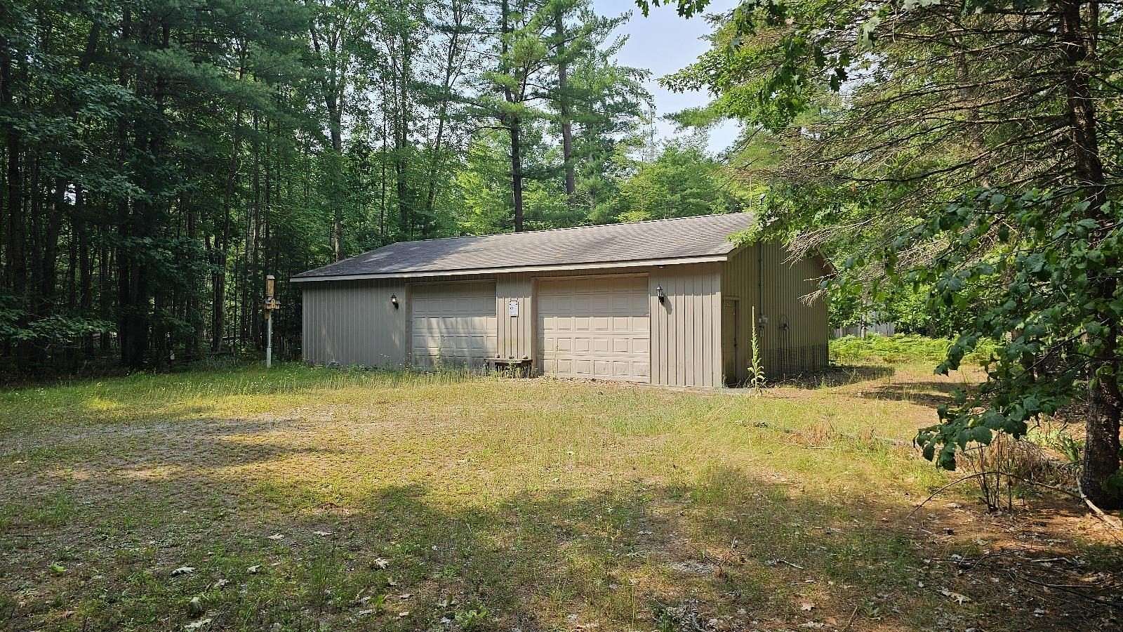 1.23 Acres of Land for Sale in Gladwin, Michigan