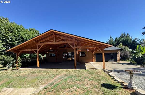 5 Acres of Land with Home for Sale in Beavercreek, Oregon