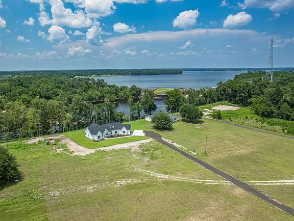 3 Acres of Land with Home for Sale in Tallahassee, Florida