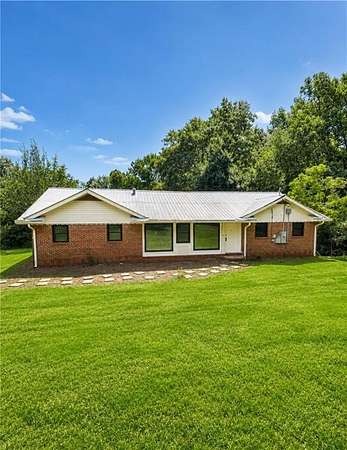 10.4 Acres of Recreational Land with Home for Sale in Griffin, Georgia