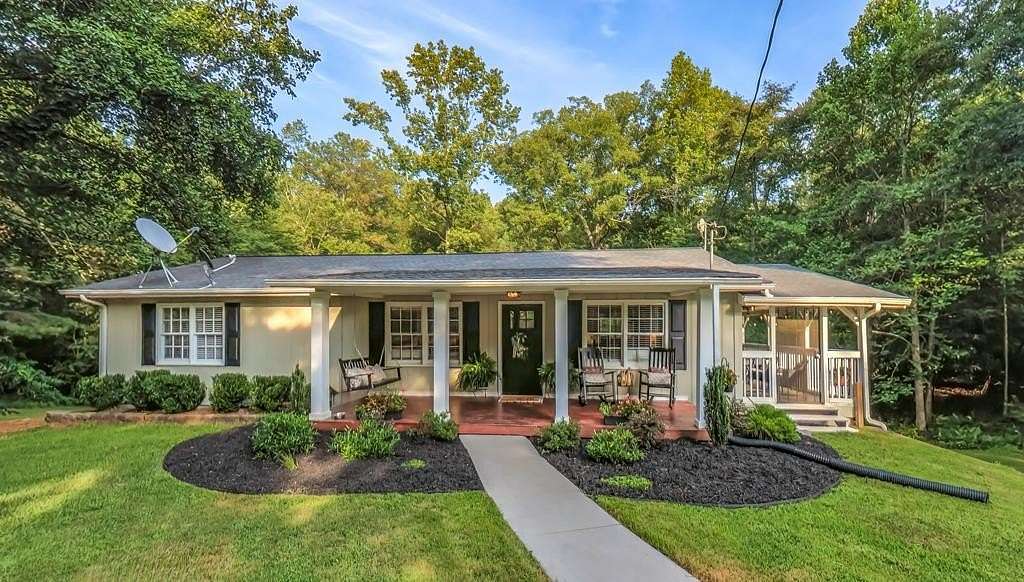 11 Acres of Land with Home for Sale in Tallapoosa, Georgia