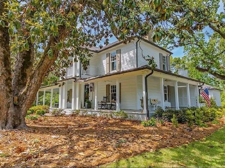 4.6 Acres of Land with Home for Sale in Oxford, Mississippi