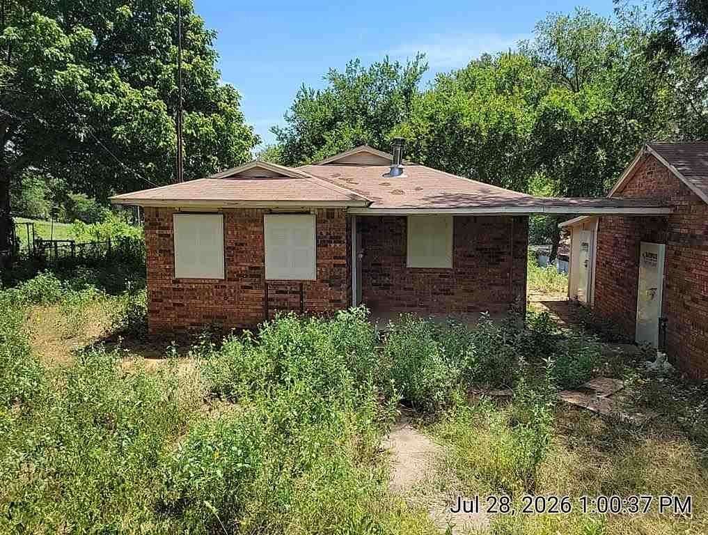 4.66 Acres of Land with Home for Sale in Duncan, Oklahoma