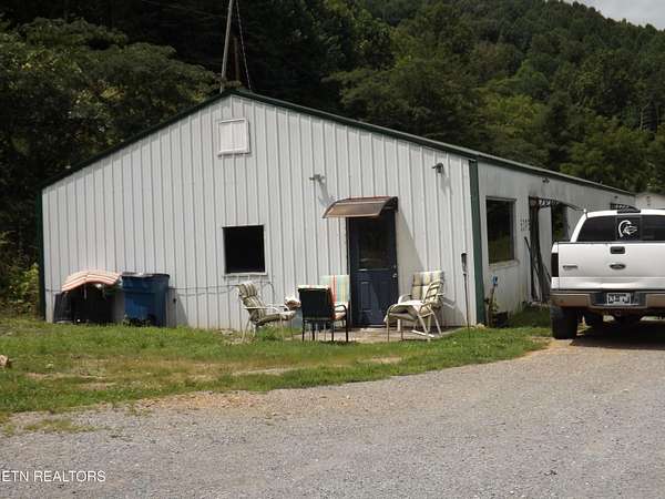 10 Acres of Land with Home for Sale in Tazewell, Tennessee