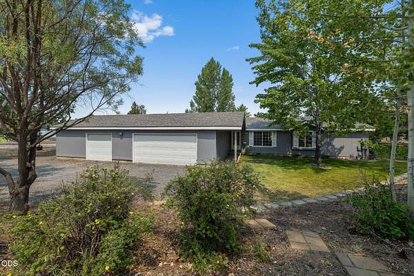 1.69 Acres of Land with Home for Sale in Bend, Oregon