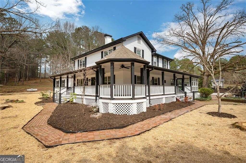 5.3 Acres of Land with Home for Lease in Fayetteville, Georgia