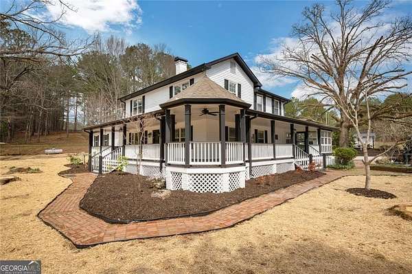 5.3 Acres of Land with Home for Lease in Fayetteville, Georgia