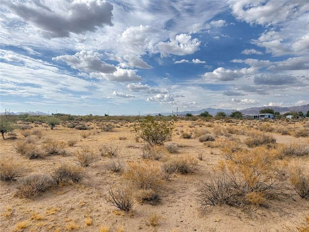 1.77 Acres of Residential Land for Sale in Golden Valley, Arizona