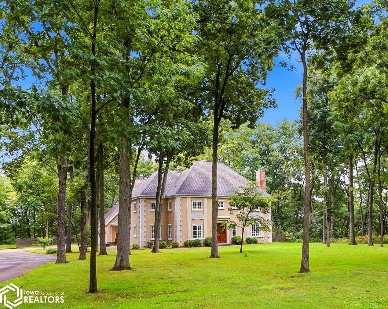 5.82 Acres of Land with Home for Sale in Fort Madison, Iowa