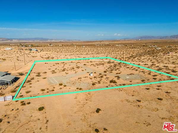 2.5 Acres of Land for Sale in Joshua Tree, California