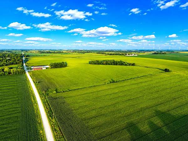 334 Acres of Land for Sale in Waucoma, Iowa