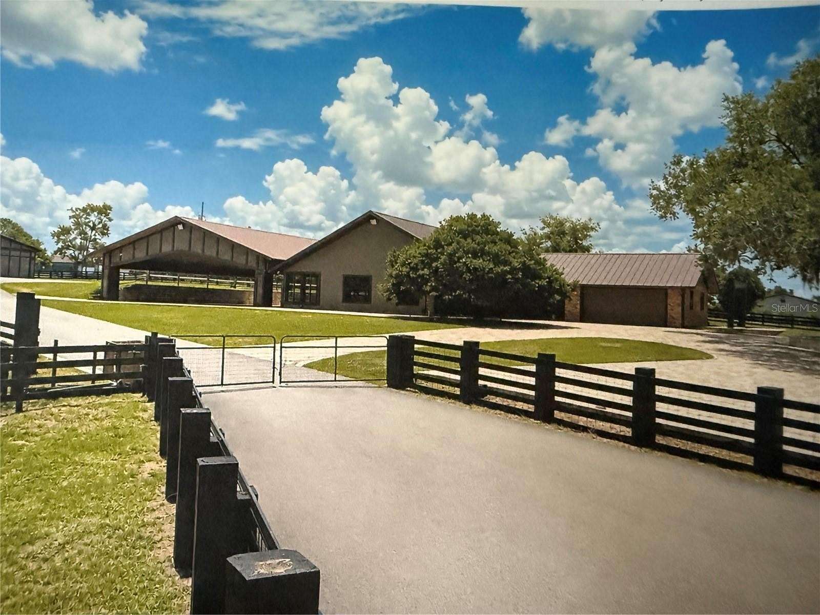 5 Acres of Land with Home for Sale in Clermont, Florida