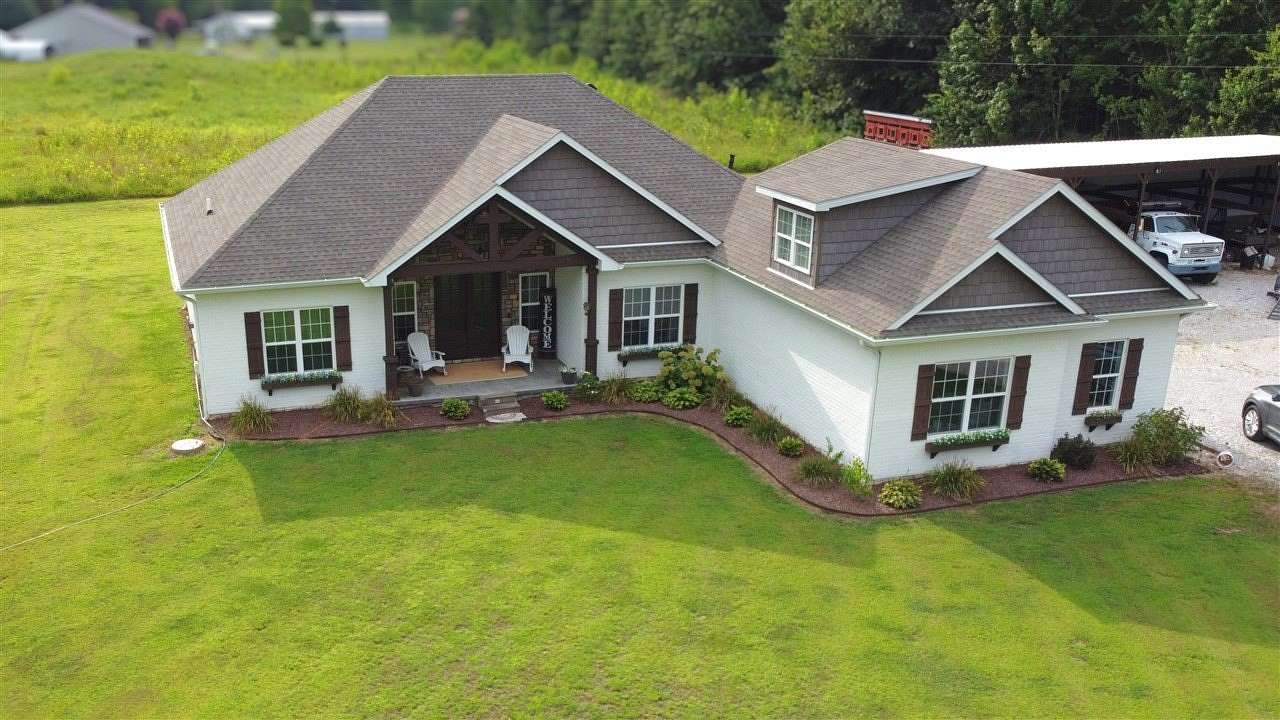 1.5 Acres of Land with Home for Sale in Smiths Grove, Kentucky