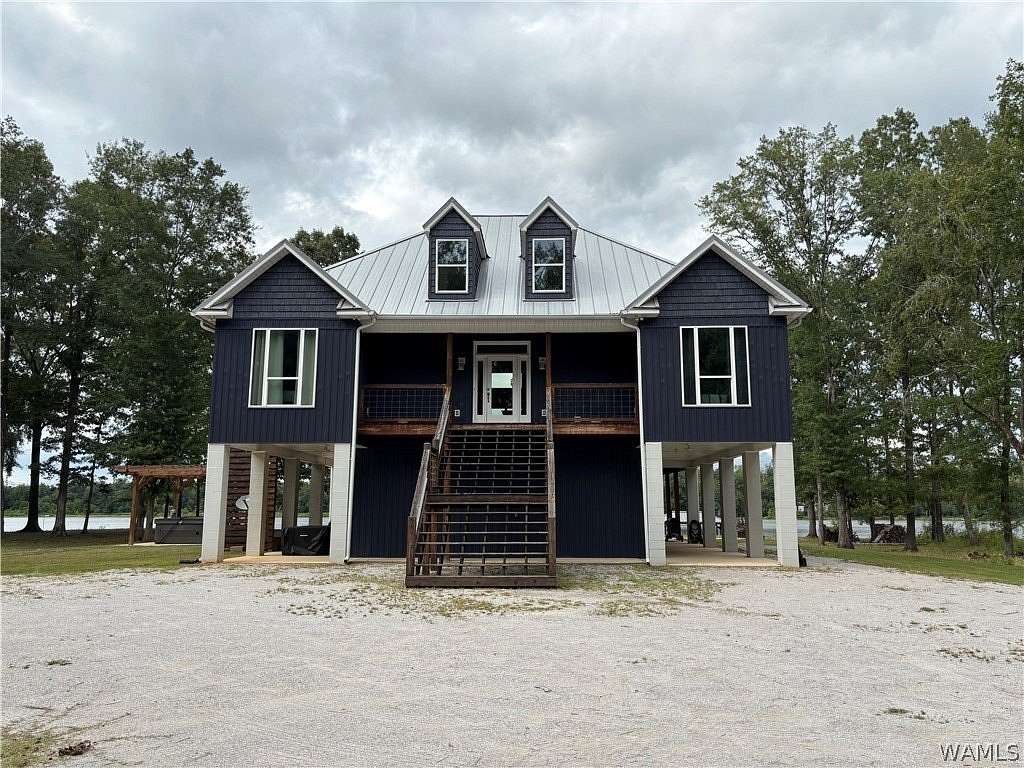 2.5 Acres of Land with Home for Sale in Akron, Alabama