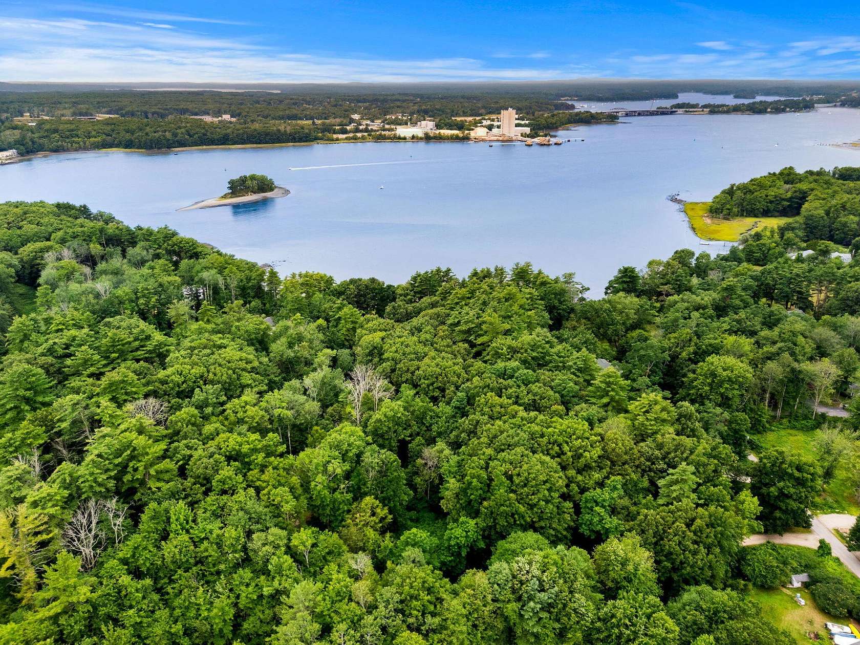 1 Acre of Residential Land for Sale in Eliot, Maine